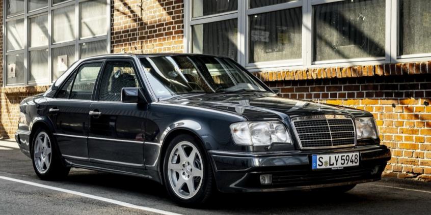 Zero litości, nawet w urodziny. Zobacz, jak niemieccy rywale zareagowali na 140-lecie Mercedesa