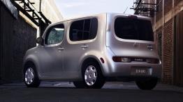 Nissan Cube - widok z tyłu