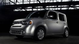 Nissan Cube - widok z przodu