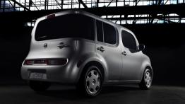 Nissan Cube - widok z tyłu
