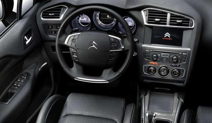 Tonowanie stylu i unowocześnianie wyposażenia - Citroen C4