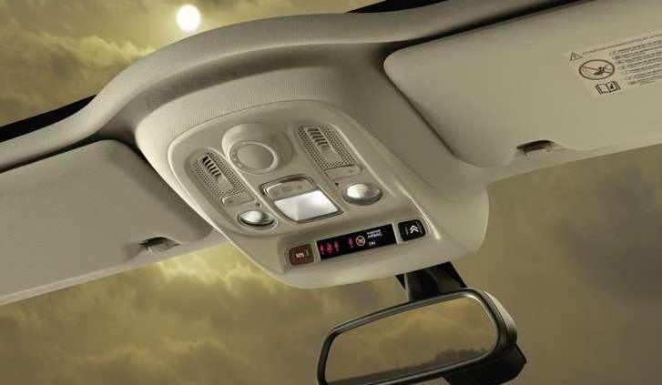 Tonowanie stylu i unowocześnianie wyposażenia - Citroen C4