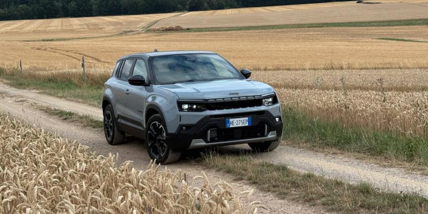 Pierwsza jazda: Jeep Avenger po liftingu. Kilka kosmetycznych zmian, prawie każda na lepsze