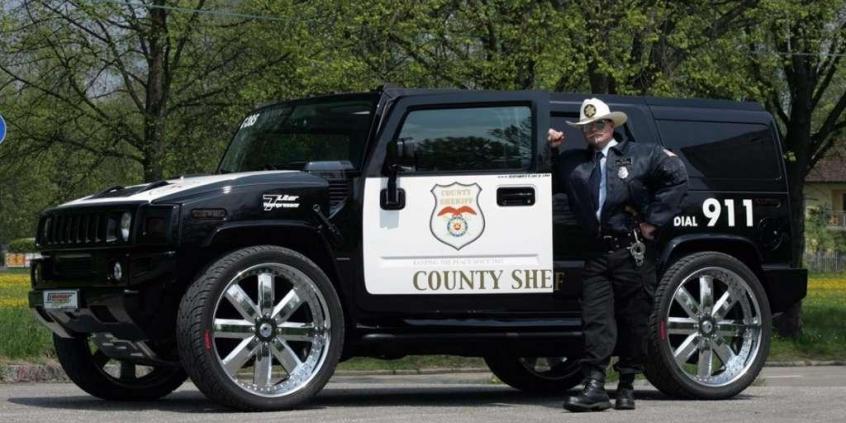 TOP 10 | Niezwykłe radiowozy