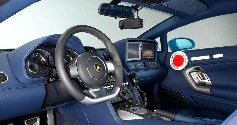 TOP 10 | Niezwykłe radiowozy