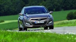 Hyundai i30 II kombi - widok z przodu
