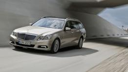Mercedes E 250 CDI W212 kombi - widok z przodu