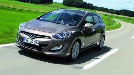 Hyundai i30 II kombi - widok z przodu