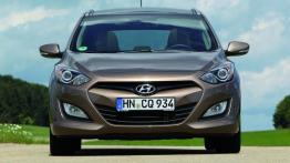 Hyundai i30 II kombi - widok z przodu