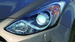 Hyundai i30 II kombi - lewy przedni reflektor - włączony
