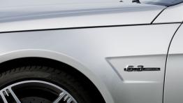 Mercedes Klasa E 63 AMG Kombi - emblemat boczny