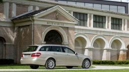 Mercedes E 250 CDI W212 kombi - prawy bok