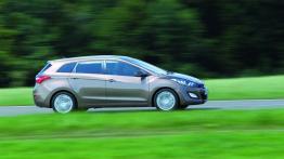 Hyundai i30 II kombi - prawy bok