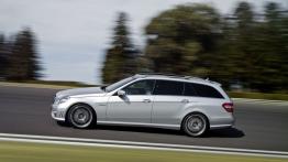 Mercedes Klasa E 63 AMG Kombi - lewy bok