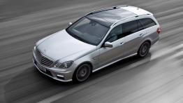 Mercedes Klasa E 63 AMG Kombi - widok z góry