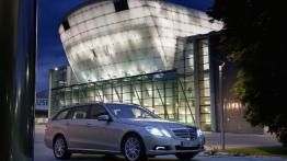 Mercedes E 250 CDI W212 kombi - prawy bok
