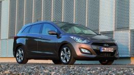 Hyundai i30 II kombi - prawy bok