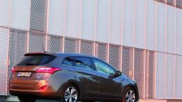 Hyundai i30 II kombi - prawy bok