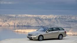 Mercedes E 250 CDI W212 kombi - lewy bok