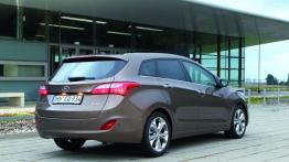 Hyundai i30 II kombi - prawy bok