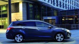 Hyundai i30 II kombi - prawy bok