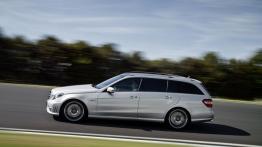Mercedes Klasa E 63 AMG Kombi - lewy bok