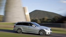 Mercedes Klasa E 63 AMG Kombi - prawy bok