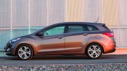 Hyundai i30 II kombi - lewy bok