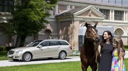 Mercedes E 250 CDI W212 kombi - lewy bok