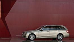 Mercedes E 250 CDI W212 kombi - lewy bok