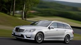 Mercedes Klasa E 63 AMG Kombi - widok z przodu
