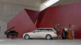 Mercedes E 250 CDI W212 kombi - lewy bok