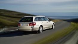 Mercedes E 250 CDI W212 kombi - widok z tyłu