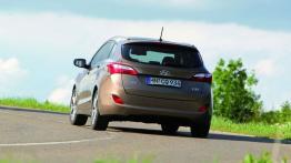 Hyundai i30 II kombi - widok z tyłu