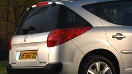 Peugeot 207 Kombi - zderzak tylny