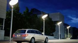 Mercedes E 250 CDI W212 kombi - widok z tyłu