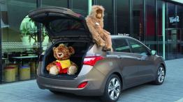 Hyundai i30 II kombi - tył - bagażnik otwarty