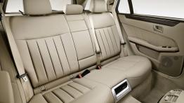 Mercedes E 250 CDI W212 kombi - tylna kanapa