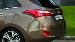 Hyundai i30 II kombi - pokrywa bagażnika zamknięta