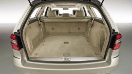 Mercedes E 250 CDI W212 kombi - bagażnik