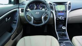 Hyundai i30 II kombi - kokpit