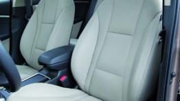Hyundai i30 II kombi - fotel kierowcy, widok z przodu