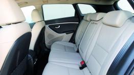 Hyundai i30 II kombi - tylna kanapa