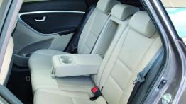 Hyundai i30 II kombi - tylna kanapa