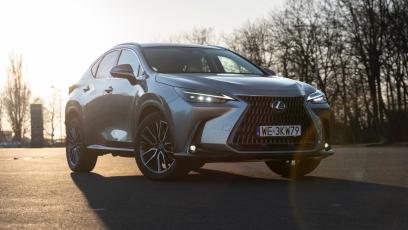 Lexus NX 450h+ E-FOUR Omotenashi nie pozwala sobie na słabości. W końcu znalazłem samochód dla siebie