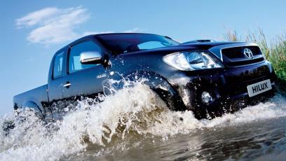 Toyota Hilux Półtorej kabiny