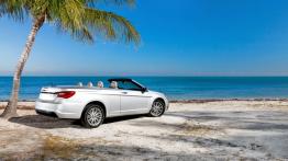 Chrysler 200 Cabrio - prawy bok