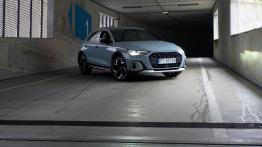 Audi A3 Allstreet 35 TFSI S Tronic - przód - reflektory w³±czone