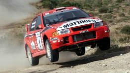 Mitsubishi Lancer EVO VI WRC - widok z przodu