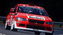 Mitsubishi Lancer Evo WRC - widok z przodu